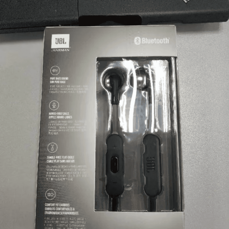 JBLTUNE 颈挂式蓝牙耳机 半入耳式运动颈挂式蓝牙耳机 黑色 JBL205BT