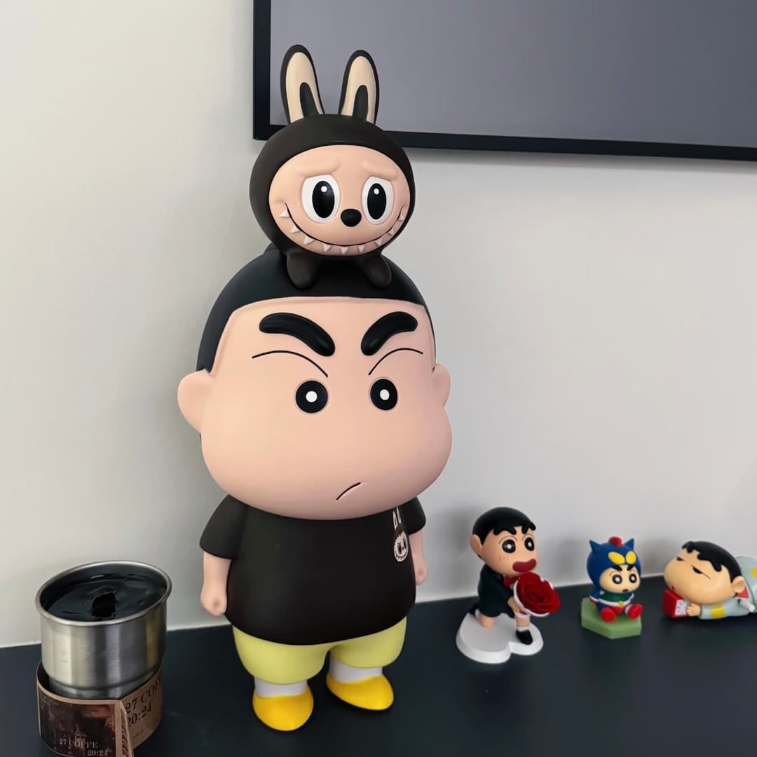 拉布布蜡笔小新洗澡雨衣顶正版潮玩手办桌面摆件动漫周边生日礼物 labubu拉布布小新45CM【顶配版】