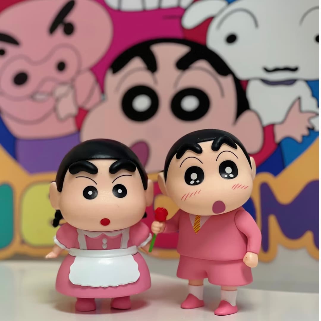 送花蜡笔小新手办正版桌面潮玩摆件动漫周边情人节520生日礼物 粉情侣小新共2只【顶配12.5CM】